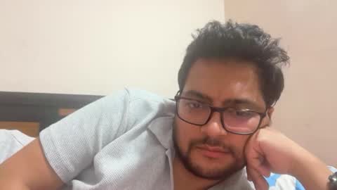 tigertinku online show from November 7, 2025, 6:41 pm