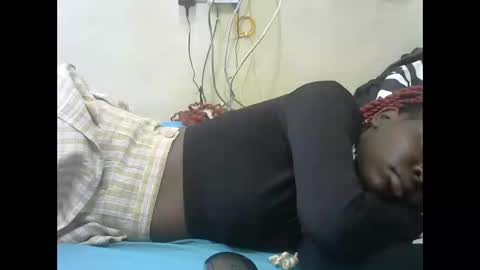 Snapshot of tight_pussie chatting on October 10, 2025, 9:52 am tight_pussie online show from October 10, 2025, 9:52 am