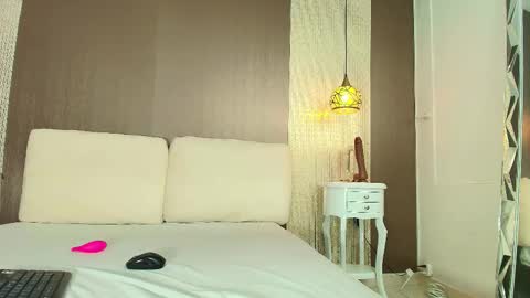 Snapshot of tiifany_baker chatting on February 27, 2026, 7:58 pm T I F F A N Y online show from February 27, 2026, 7:58 pm