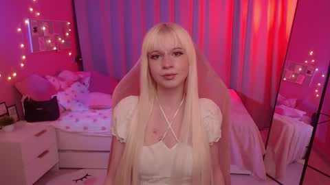 Lola online show from May 29, 2026, 7:39 am