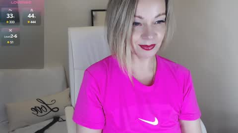 Tilly online show from January 10, 2025, 3:58 pm