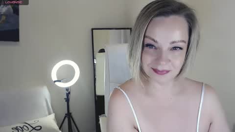 Tilly online show from March 9, 2025, 8:21 pm