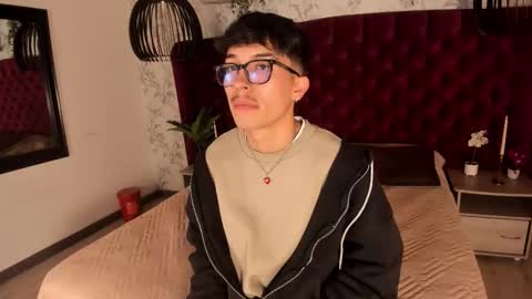 Tim Fox online show from November 17, 2025, 12:11 pm