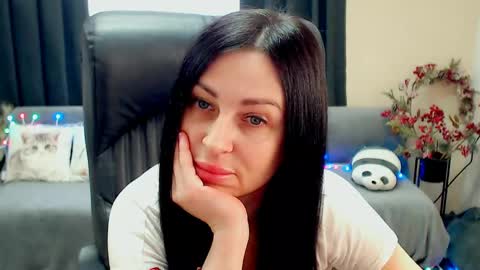 Snapshot of timeparadice chatting on May 22, 2026, 7:59 am Luisa online show from May 22, 2026, 7:59 am