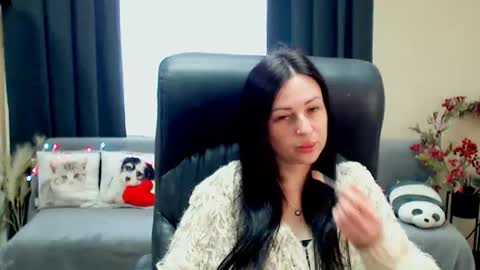 Snapshot of timeparadice chatting on June 8, 2026, 7:53 am Luisa online show from June 8, 2026, 7:53 am