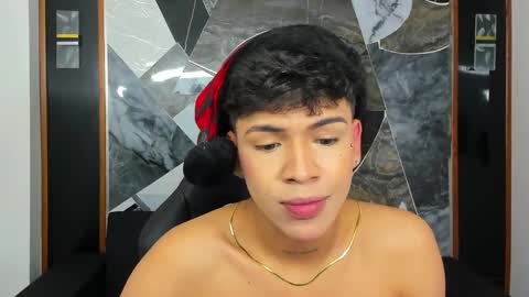 Snapshot of timmy_king777 chatting on December 4, 2024, 11:35 pm Timmy King -. online show from December 4, 2024, 11:35 pm