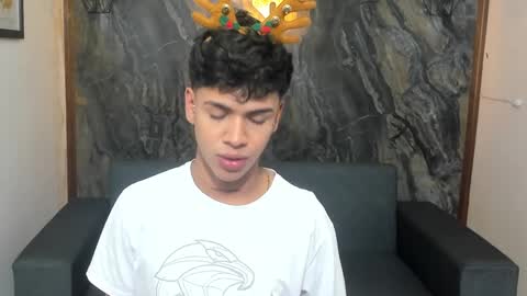 Snapshot of timmy_king777 chatting on December 22, 2024, 1:01 am Timmy King -. online show from December 22, 2024, 1:01 am