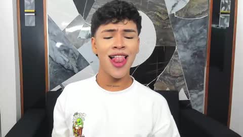 Snapshot of timmy_king777 chatting on December 22, 2024, 10:25 pm Timmy King -. online show from December 22, 2024, 10:25 pm