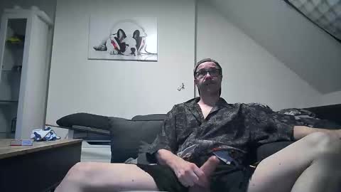 timpop51 online show from April 3, 2026, 4:54 am