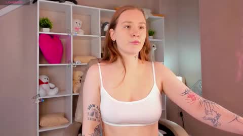 Snapshot of tina_hicks chatting on February 19, 2026, 9:16 am Stella online show from February 19, 2026, 9:16 am