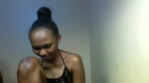 Tina online show from November 11, 2025, 1:00 pm