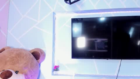 Tina noa online show from November 11, 2025, 11:43 am