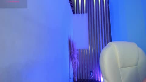 Tina  online show from December 20, 2025, 5:58 am