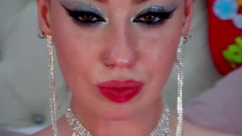 Snapshot of tinabrook chatting on December 31, 2024, 10:26 am Tina online show from December 31, 2024, 10:26 am