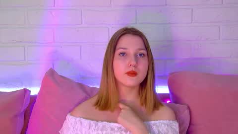 TinaBurton online show from February 26, 2026, 5:01 pm