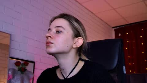 Tina Davil online show from February 8, 2026, 1:03 pm