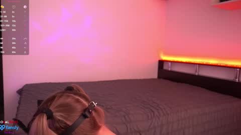 Snapshot of tinalittle_ chatting on September 25, 2025, 6:44 pm Tinalittle online show from September 25, 2025, 6:44 pm