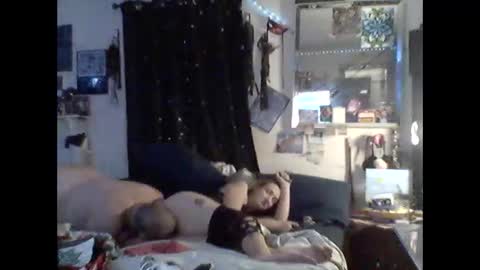 Snapshot of tinalover4u2 chatting on March 19, 2026, 7:23 am tinalover4u2 online show from March 19, 2026, 7:23 am