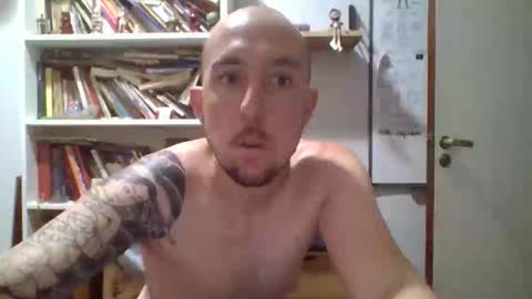 tinchox42 online show from January 17, 2026, 12:48 am