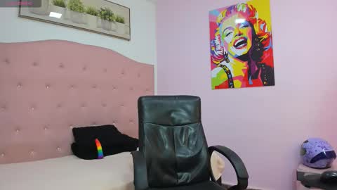 tinisweet online show from January 7, 2026, 11:45 am