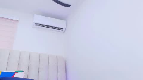 tinkerbell online show from December 4, 2025, 7:33 pm