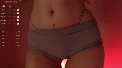 Polly online show from November 30, 2025, 9:30 pm