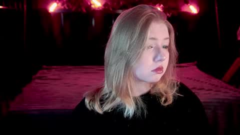 Snapshot of tinkerrbelll chatting on January 18, 2026, 8:12 pm TinkerrBelll online show from January 18, 2026, 8:12 pm