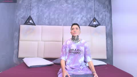 TINNY AND CANDY online show from October 17, 2025, 12:19 pm