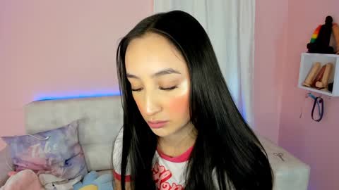 tiny_cora online show from December 19, 2024, 4:46 pm