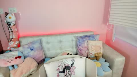 tiny_cora online show from May 16, 2026, 4:39 pm