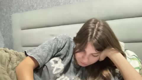 Snapshot of tiny_felicity chatting on October 3, 2025, 3:36 am Gloria online show from October 3, 2025, 3:36 am