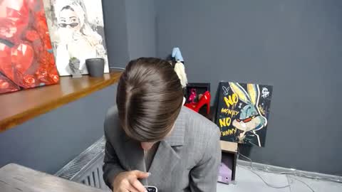 Snapshot of tiny_felicity chatting on October 22, 2025, 6:24 am Gloria online show from October 22, 2025, 6:24 am