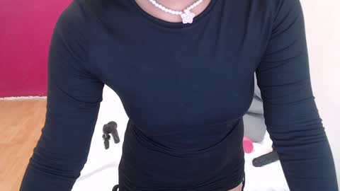 tiny_whore18 online show from December 7, 2024, 2:57 pm