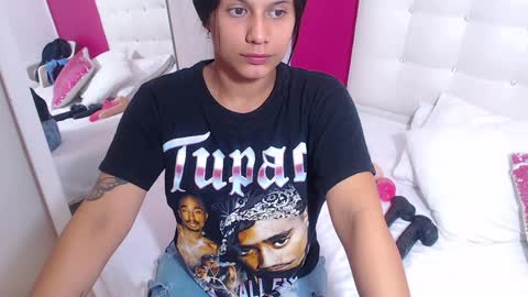 tiny_whore18 online show from February 4, 2025, 3:36 pm