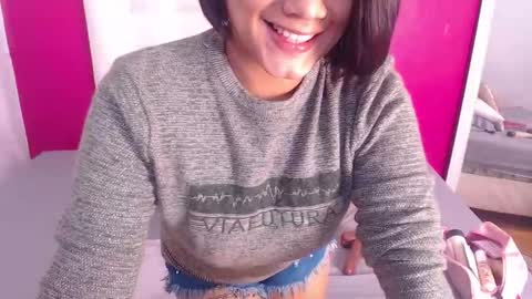 tiny_whore18 online show from September 11, 2025, 3:23 pm