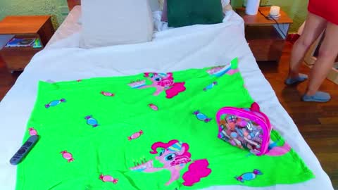 tiny_whore18 online show from April 4, 2026, 8:34 am