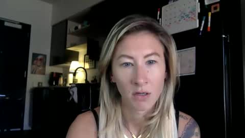 tinyandtatted420 online show from October 26, 2025, 4:13 pm