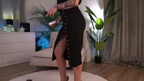 Anissa online show from June 2, 2026, 2:52 pm