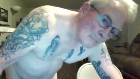 Snapshot of tinyjunkbigbelly chatting on December 30, 2024, 4:53 am tinyjunkbigbelly online show from December 30, 2024, 4:53 am