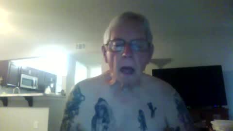 Snapshot of tinyjunkbigbelly chatting on October 1, 2025, 12:11 pm tinyjunkbigbelly online show from October 1, 2025, 12:11 pm