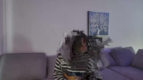 Snapshot of tinytindra chatting on March 26, 2026, 5:13 am Tindra Tiny online show from March 26, 2026, 5:13 am