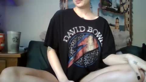 tinytitties online show from December 17, 2025, 4:35 pm