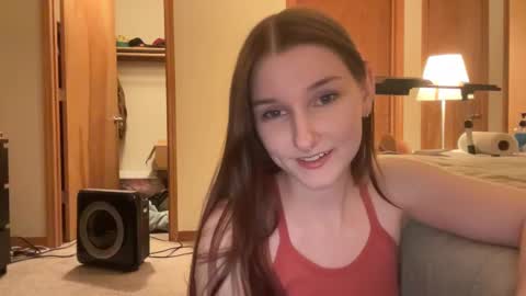 Snapshot of tinytittytia chatting on October 3, 2025, 5:26 am Tia online show from October 3, 2025, 5:26 am