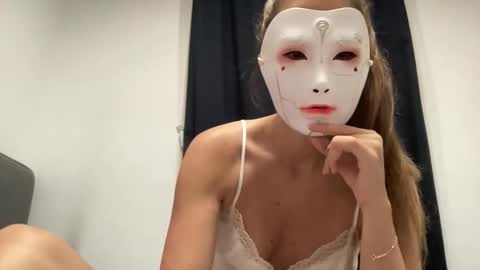 Snapshot of tipsytinkerbell chatting on October 26, 2025, 9:31 pm Tinks online show from October 26, 2025, 9:31 pm