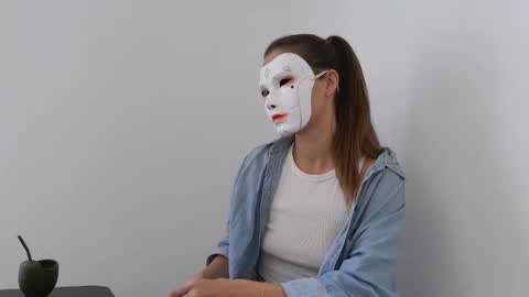 Snapshot of tipsytinkerbell chatting on October 27, 2025, 9:35 am Tinks online show from October 27, 2025, 9:35 am