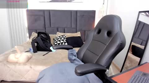 Tisha online show from April 29, 2026, 2:32 pm