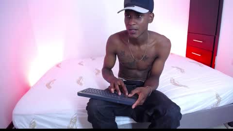 Snapshot of titan_sex333 chatting on October 4, 2025, 12:19 am titan_sex333 online show from October 4, 2025, 12:19 am