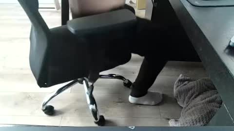 titsthebest online show from March 12, 2026, 7:25 am