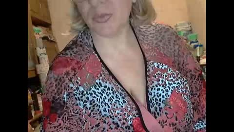 Snapshot of tittylina chatting on October 7, 2025, 4:42 am tittylina online show from October 7, 2025, 4:42 am