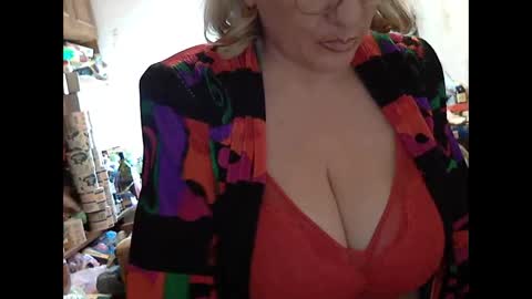 Snapshot of tittylina chatting on November 9, 2025, 8:40 pm tittylina online show from November 9, 2025, 8:40 pm